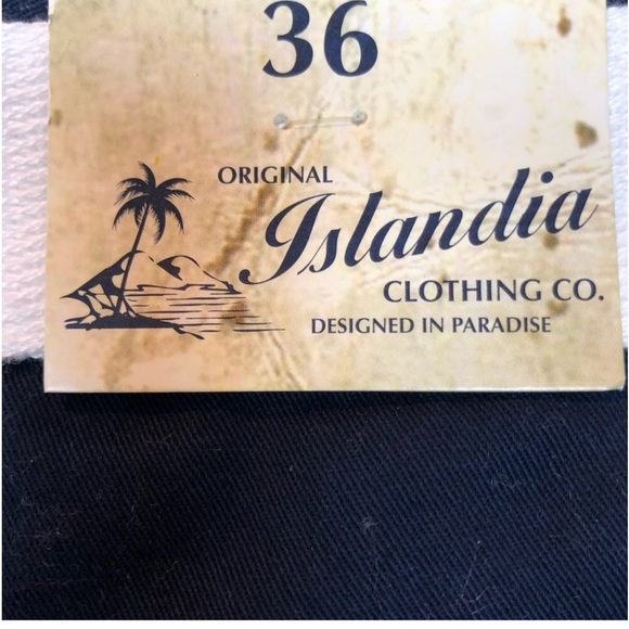 Islandia Blue Navy Khaki Shorts Red Convertible‎ Car Embroidery SZ 36 NWT - Picture 4 of 6